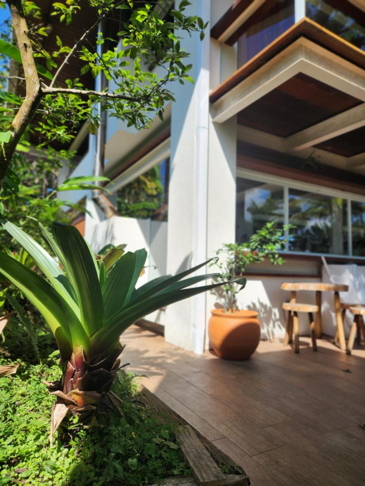 Salt 'n Paradise Luxury Surf And